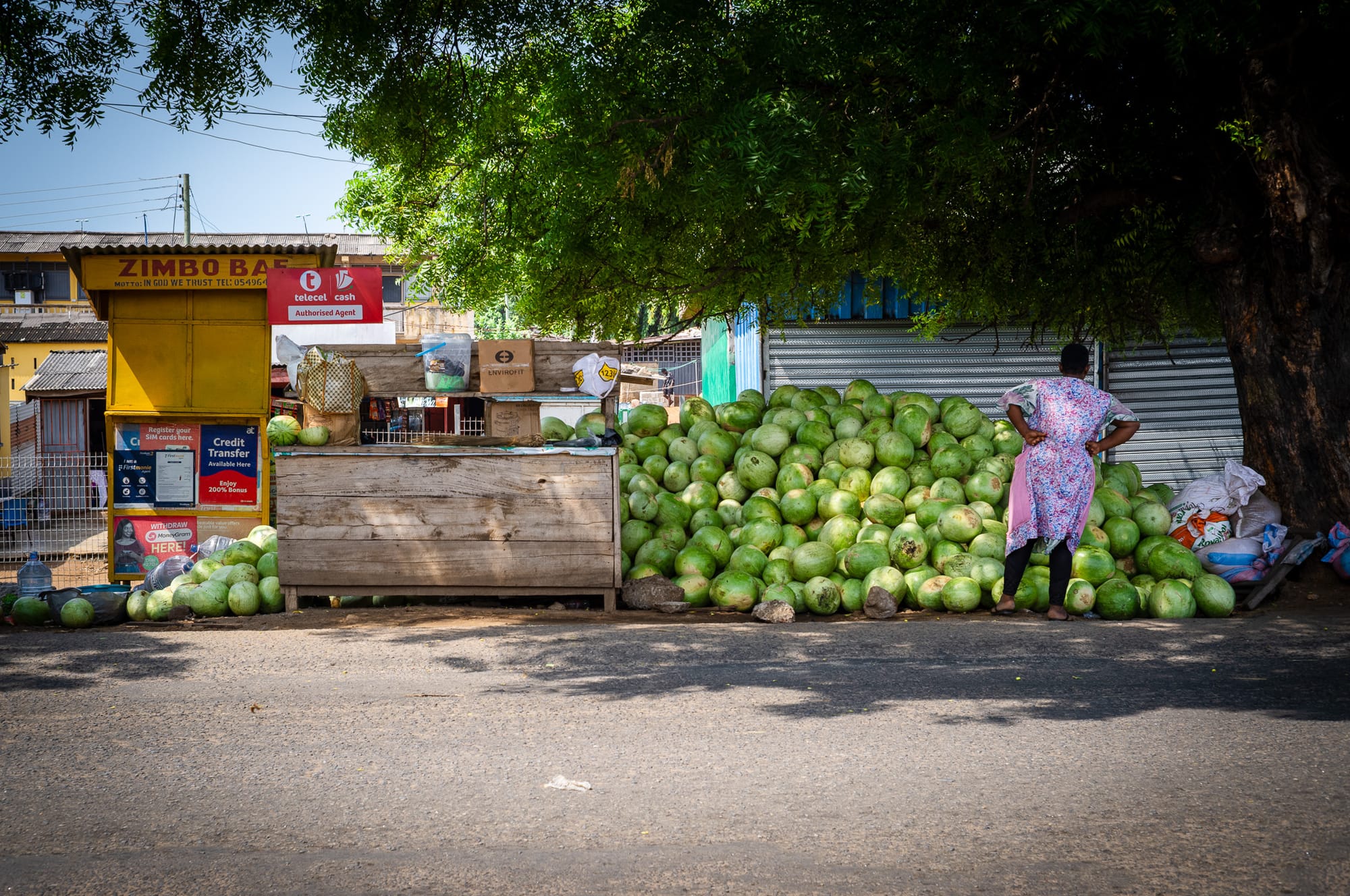 Stacking watermelons
